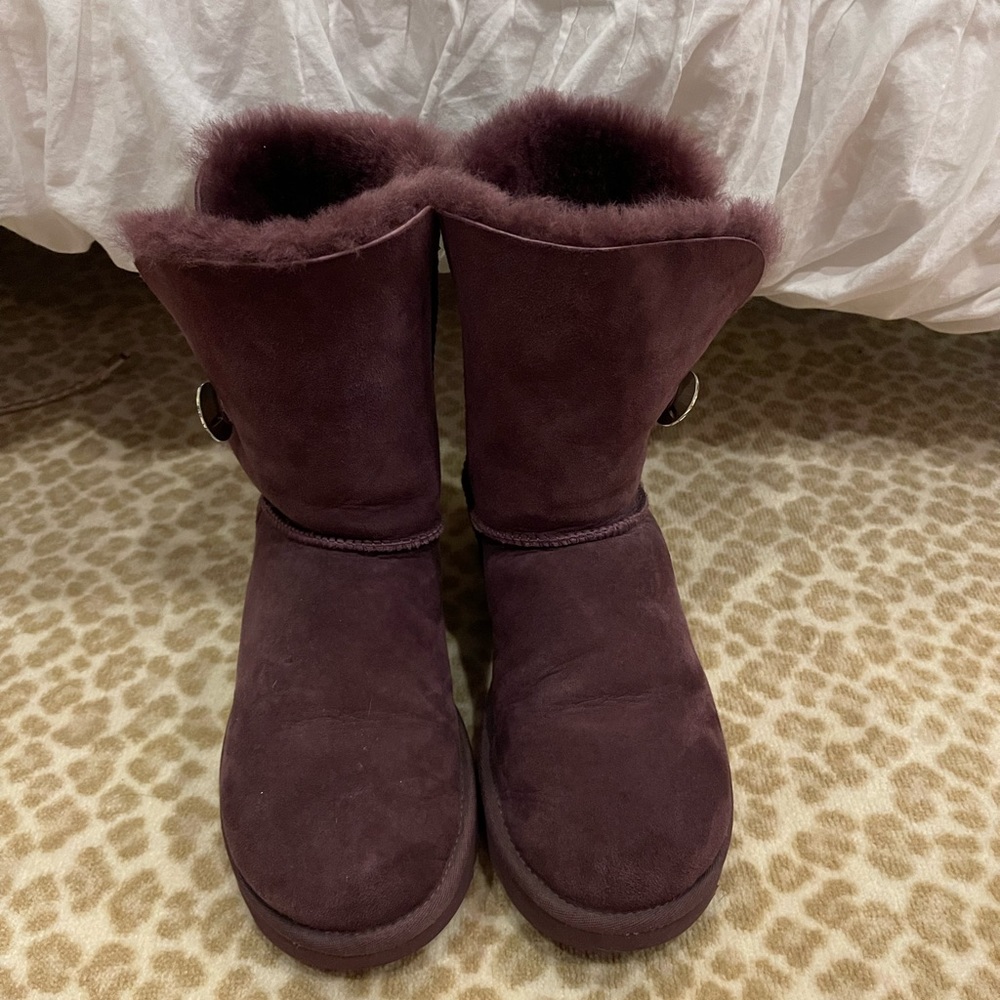 Uggs - image 3